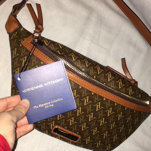 Adrienne Vittadini Fanny Pack - Picture 3 of 11